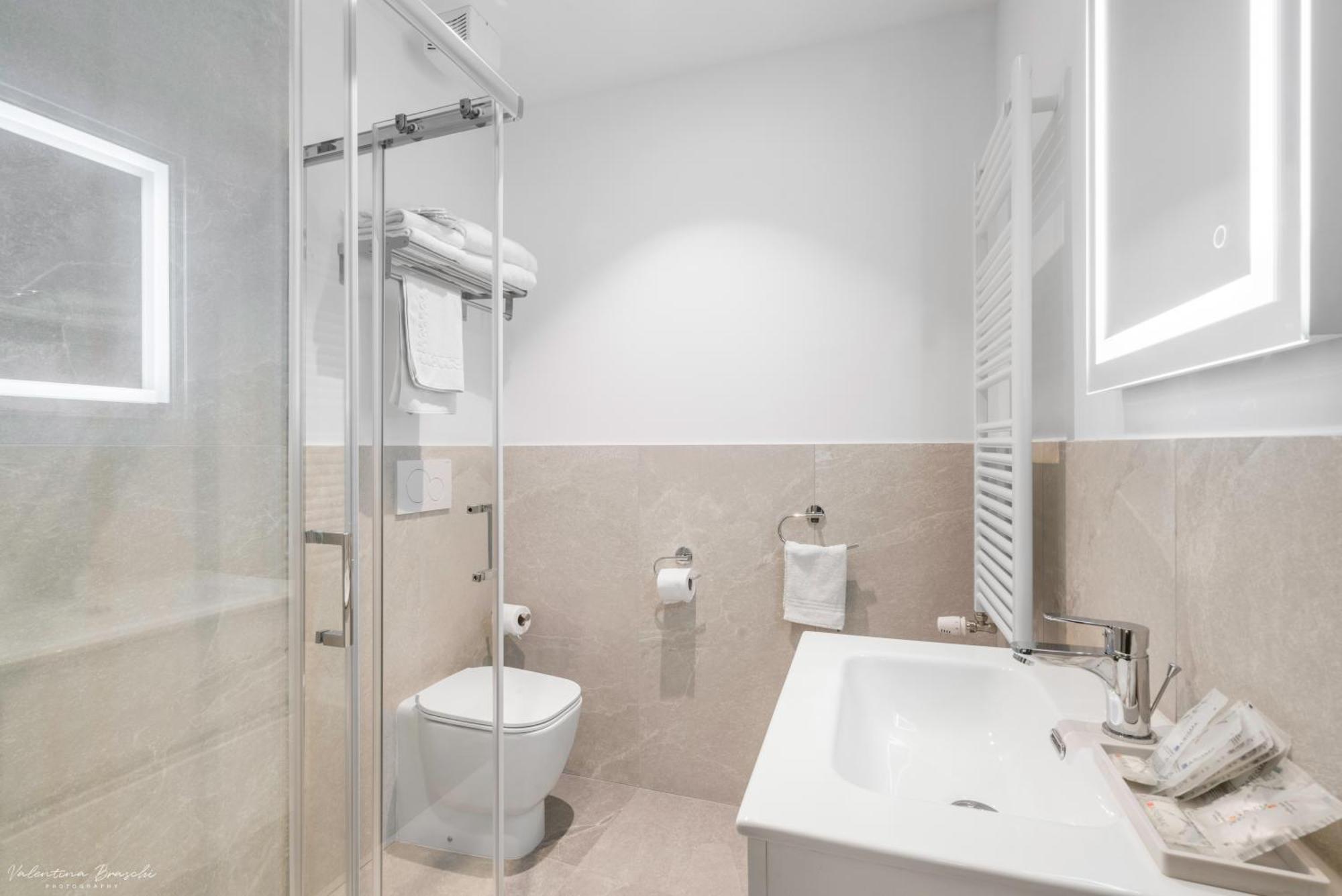 Hotel Adamas Флоренция Экстерьер фото